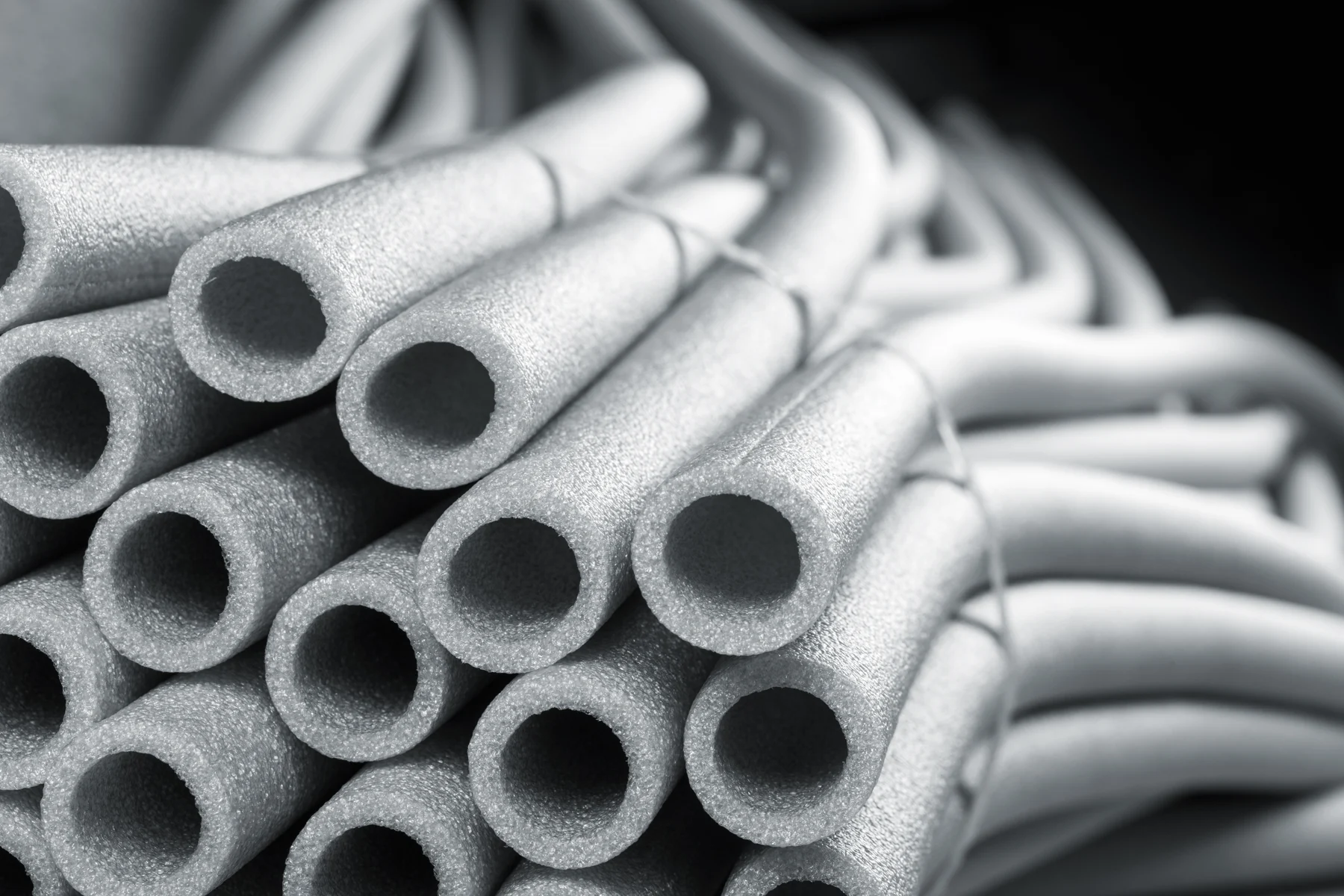 Foam insulation sleeves for protecting household plumbing pipes