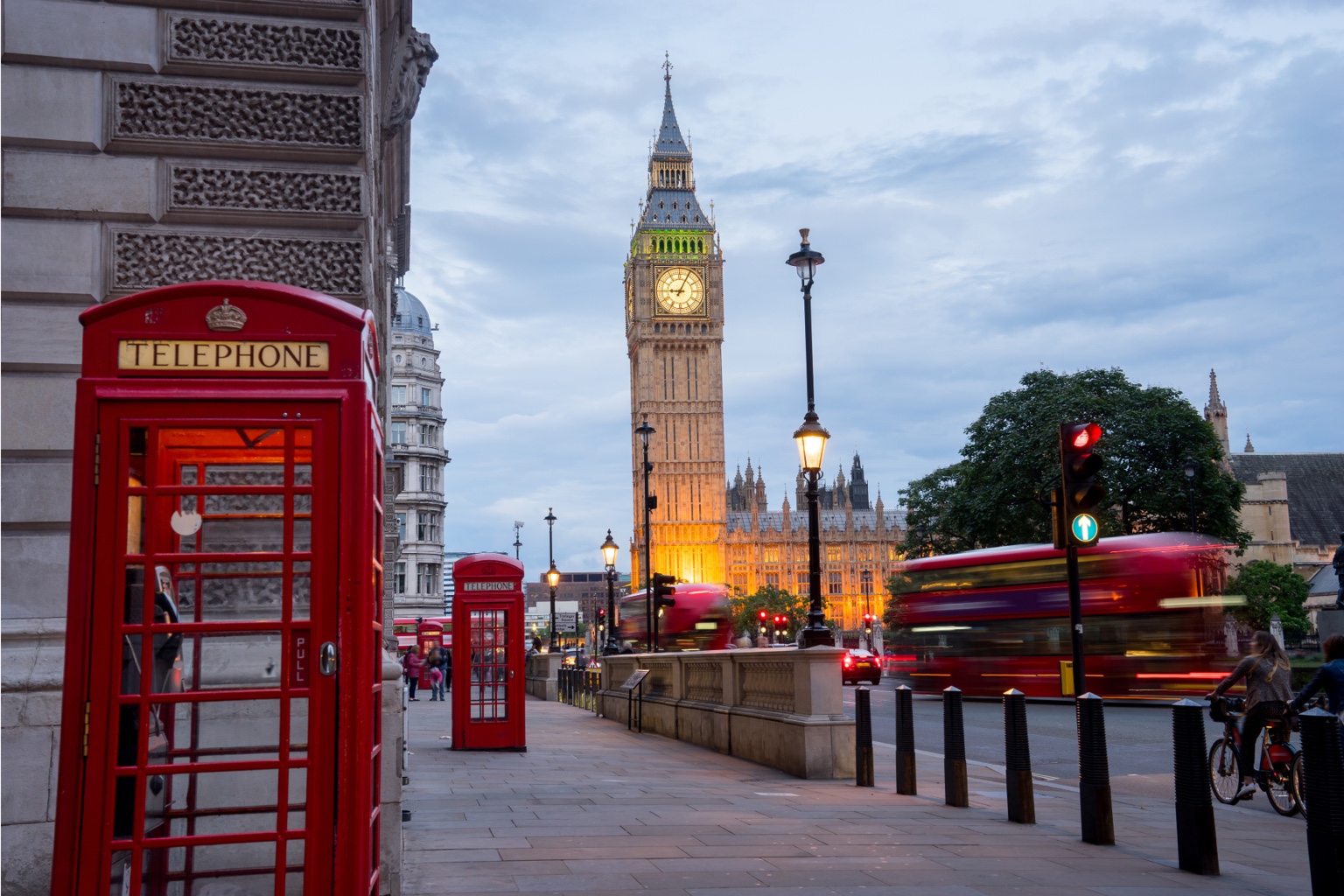 Big Ben and red telephone boxes in London, England